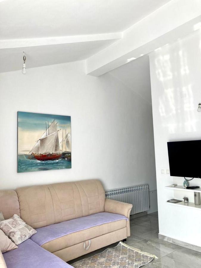Apartment Andjela สตารีกราด-ปาเคลนีซา ภายนอก รูปภาพ